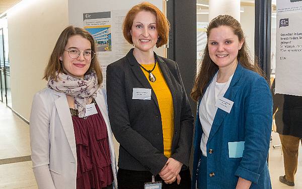 vlnr: Lucia Zeuner, Doris Zeidler und Cornelia Feichtinger – Forschende des Kompetenzzentrums für Angewandte Pflegeforschung der FH Campus Wien