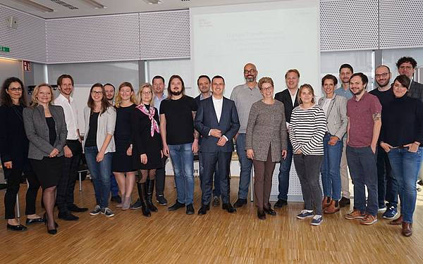 Kooperative Lehrveranstaltung von Führung, Politik und Management und Wien-Akademie