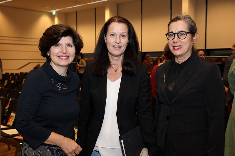 Gruppenbild Ursula Frohner, Roswitha Engel und Michaela Dorfmeister